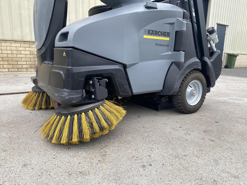 Barredora vial Kärcher KM 105/110 R Bp, Veegmachine, hoogkieper: foto 17
