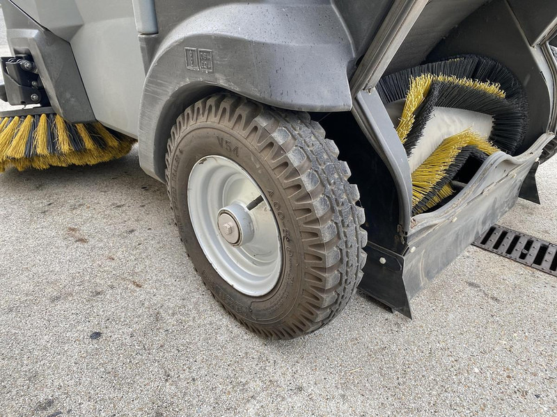 Barredora vial Kärcher KM 105/110 R Bp, Veegmachine, hoogkieper: foto 20