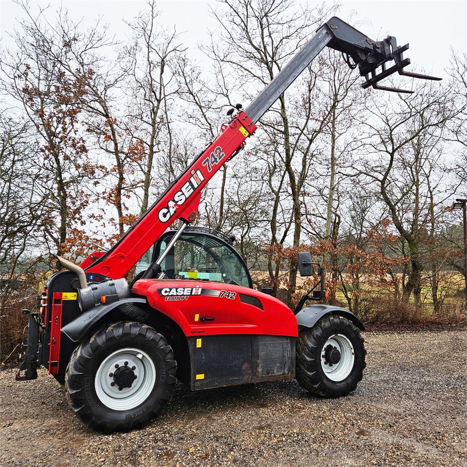 CASE IH Farmlift 742 - Manipulador telescópico: foto 1 CASE IH Farmlift 742 - Manipulador telescópico: foto 1