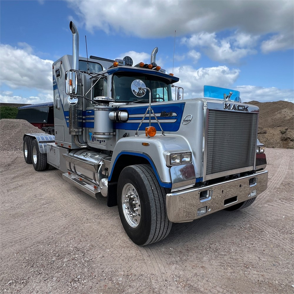 Mack Superliner - Cabeza tractora: foto 1 Mack Superliner - Cabeza tractora: foto 1