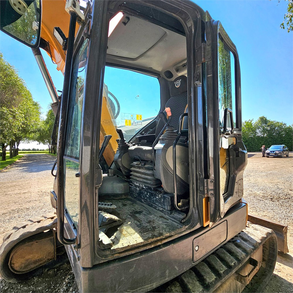Miniexcavadora Case CX75C SR: foto 11