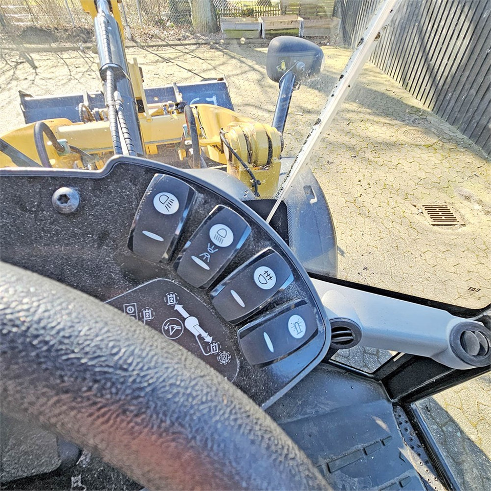 Cargadora de ruedas Caterpillar 908 H2: foto 15