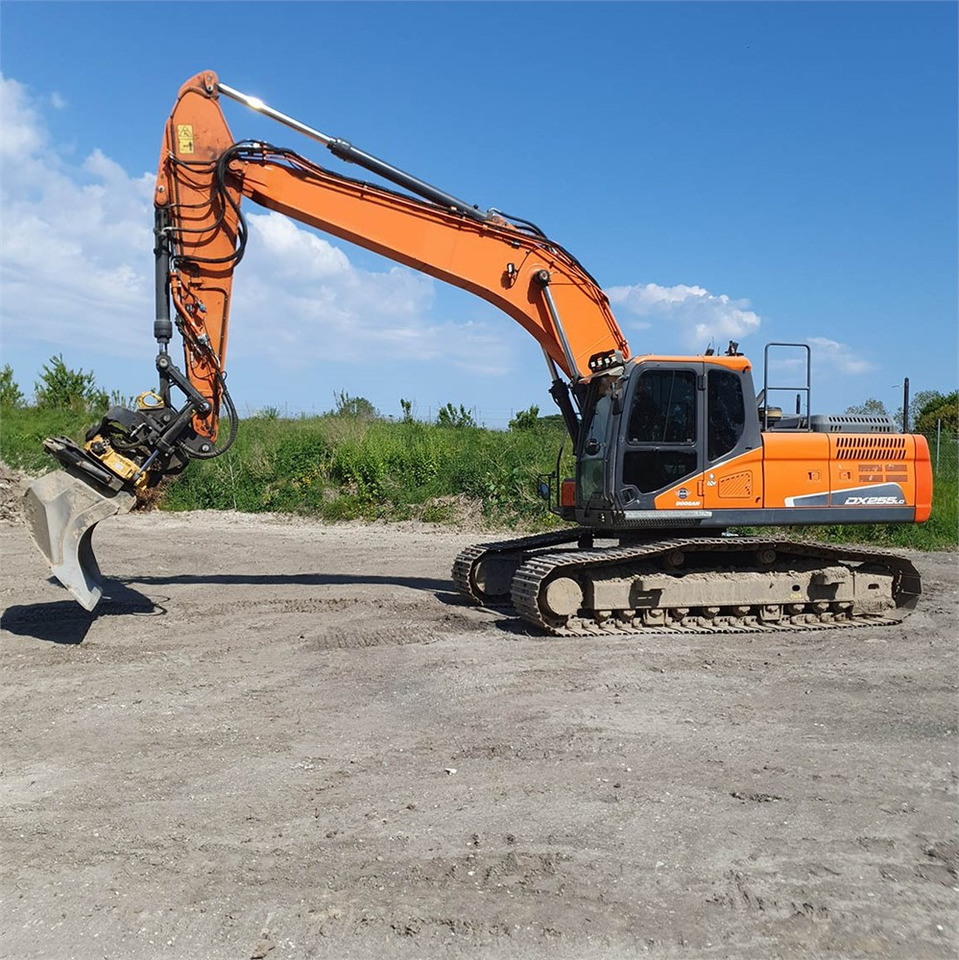 Excavadora de cadenas Doosan DX255 LC-5: foto 1