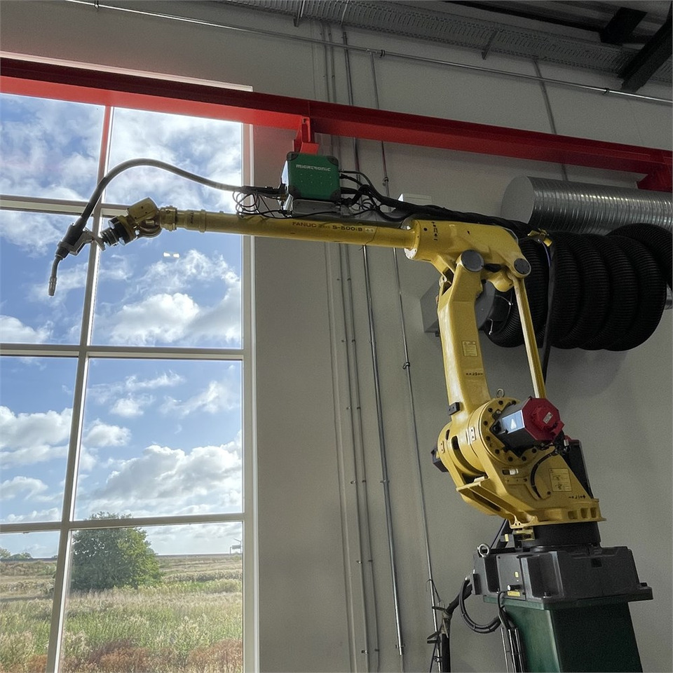 Fanuc Robot S-500 iB - Equipo de soldadura: foto 1 Fanuc Robot S-500 iB - Equipo de soldadura: foto 1