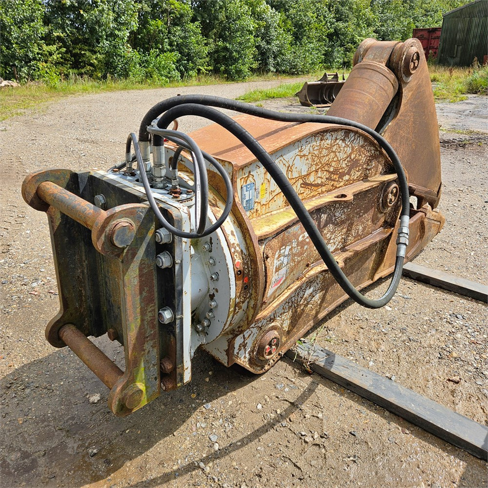 Furukawa VM25-ER - Cizalla de demolición para Excavadora: foto 4 Furukawa VM25-ER - Cizalla de demolición para Excavadora: foto 4