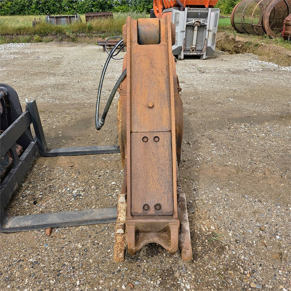 Furukawa VM25-ER - Cizalla de demolición para Excavadora: foto 2 Furukawa VM25-ER - Cizalla de demolición para Excavadora: foto 2