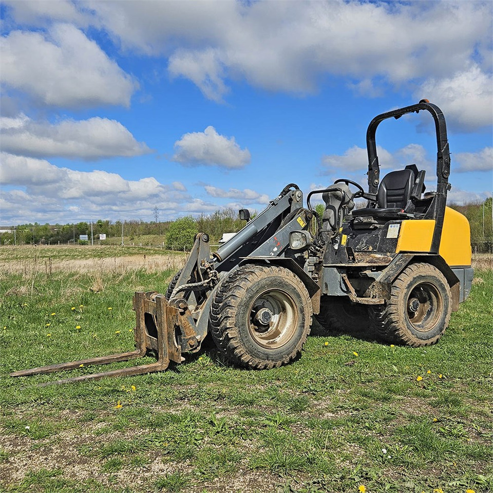Giant V452T X-TRA HD - Minicargadora: foto 1 Giant V452T X-TRA HD - Minicargadora: foto 1