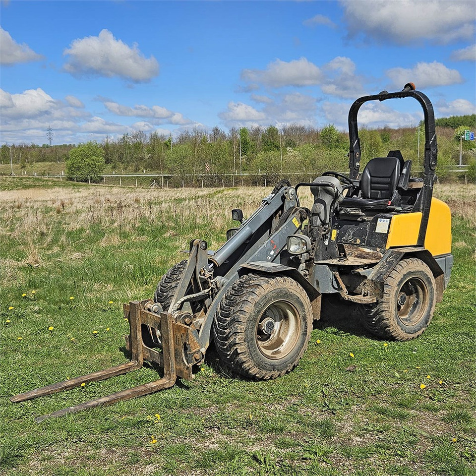 Giant V452T X-TRA HD - Minicargadora: foto 5 Giant V452T X-TRA HD - Minicargadora: foto 5