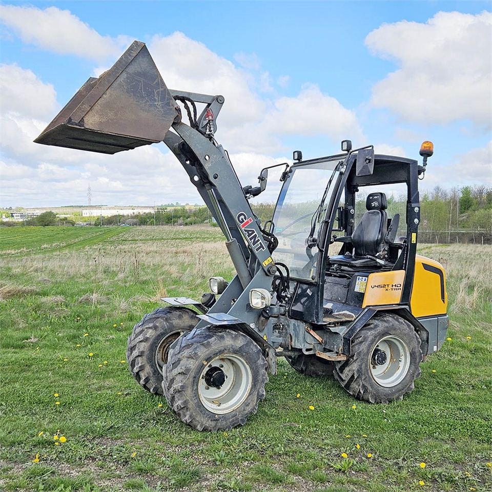 Giant V452T X-TRA HD - Cargadora de ruedas: foto 1 Giant V452T X-TRA HD - Cargadora de ruedas: foto 1