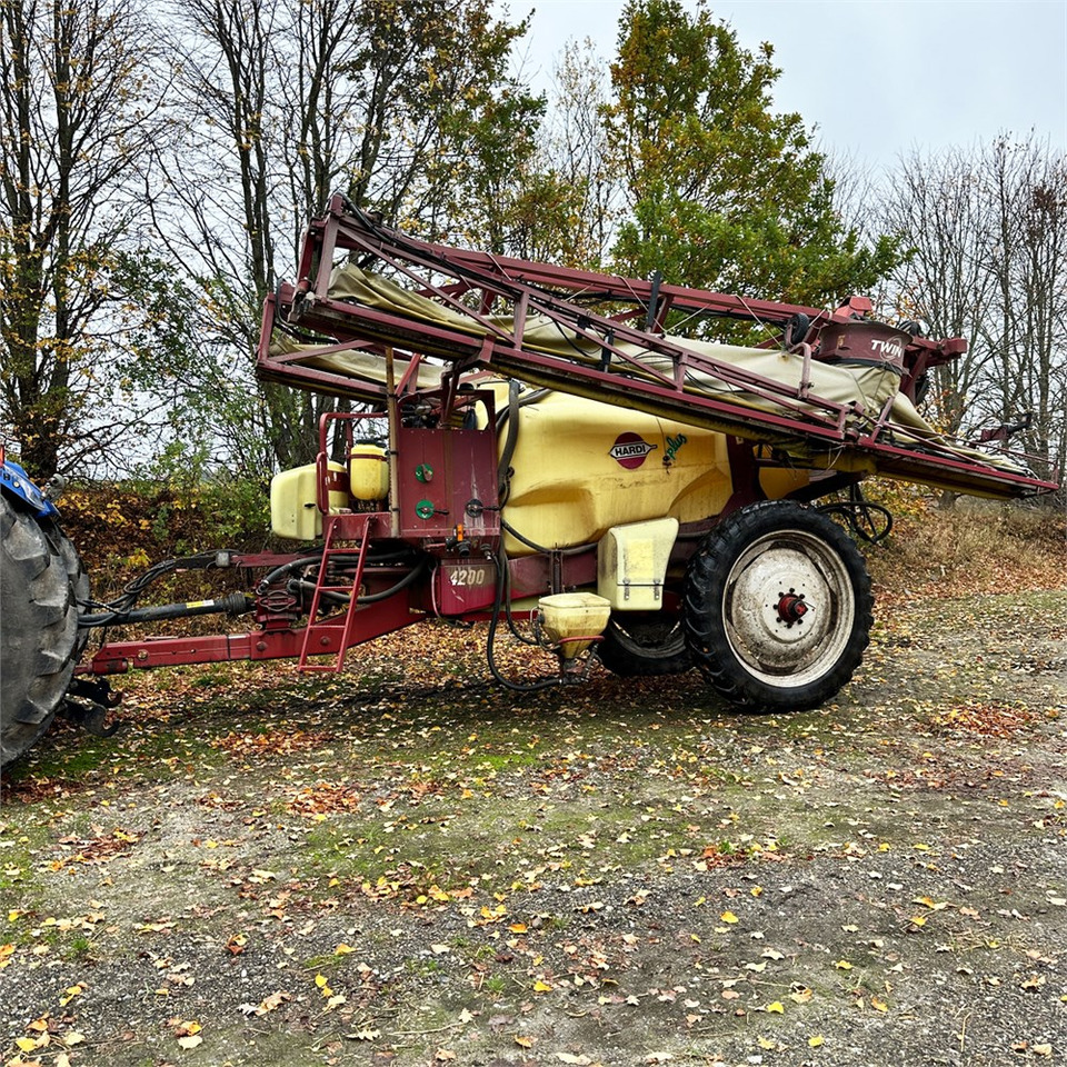 Hardi -Twin cm plus 32 - Pulverizador: foto 1 Hardi -Twin cm plus 32 - Pulverizador: foto 1