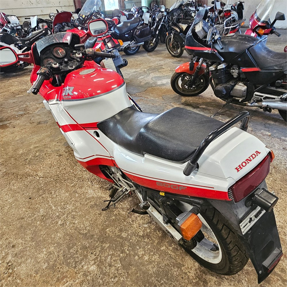 Honda CBR600F Super sport - Motocicleta: foto 4 Honda CBR600F Super sport - Motocicleta: foto 4