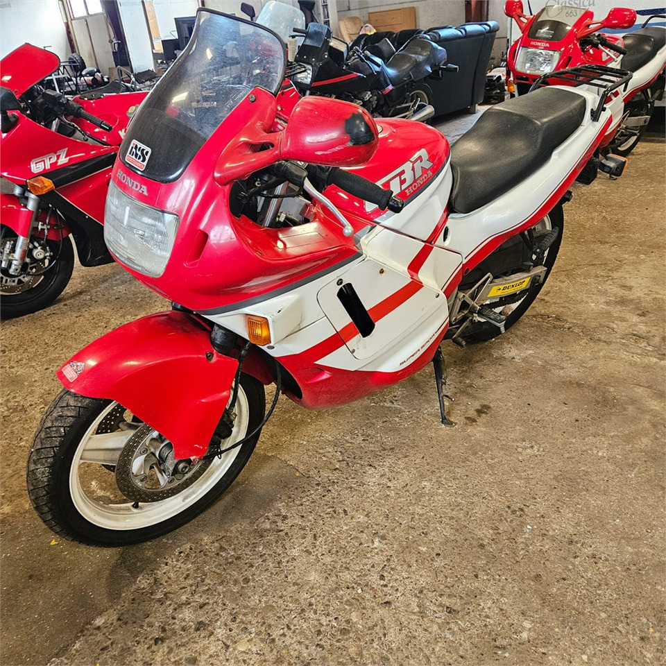 Honda CBR600F Super sport - Motocicleta: foto 1 Honda CBR600F Super sport - Motocicleta: foto 1