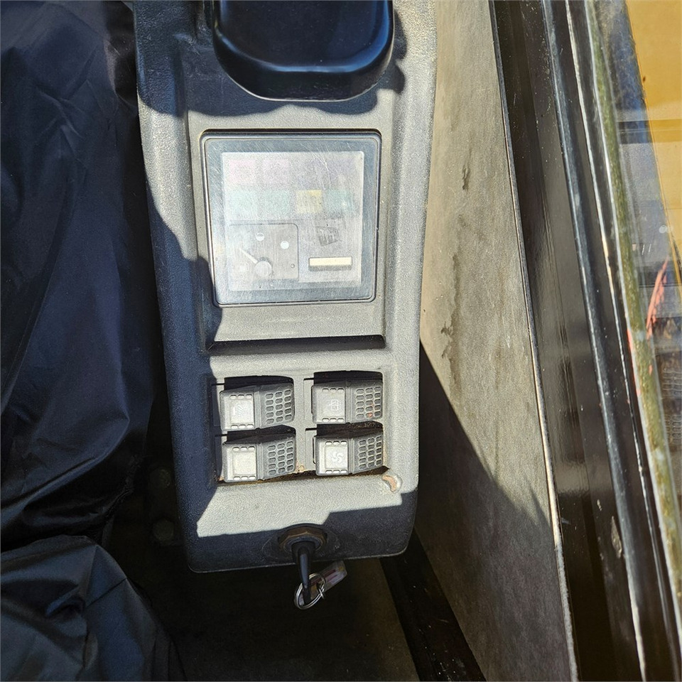 Miniexcavadora JCB 8052: foto 14