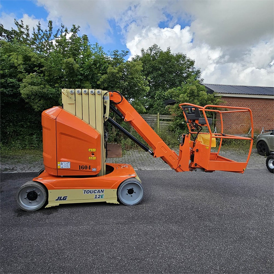 JLG Toucan 12 E - Plataforma de mástil vertical: foto 3 JLG Toucan 12 E - Plataforma de mástil vertical: foto 3