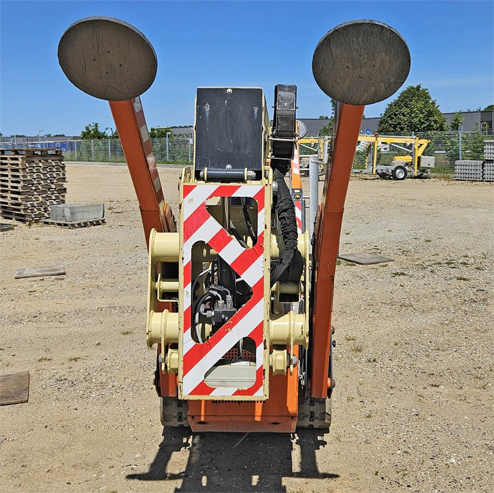 Plataforma araña JLG X 23 J: foto 7