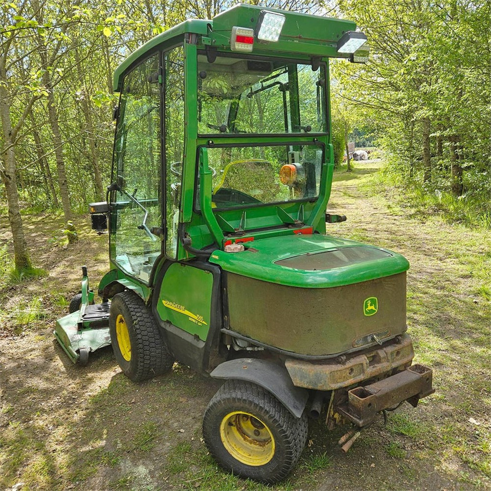 John Deere 1565 Series II 4WD - Cortacésped: foto 3 John Deere 1565 Series II 4WD - Cortacésped: foto 3