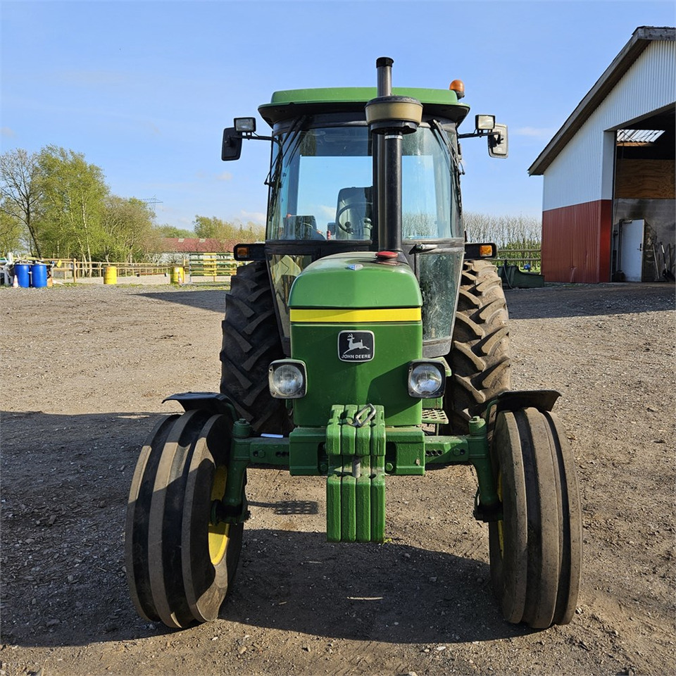 John Deere 2040 - Tractor: foto 2 John Deere 2040 - Tractor: foto 2