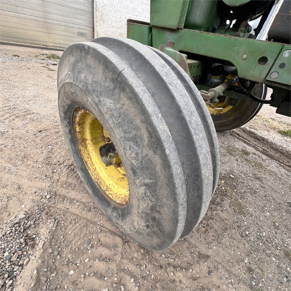 Tractor John Deere 2140: foto 32
