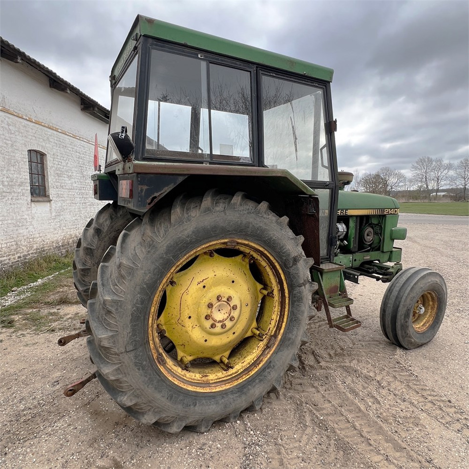Tractor John Deere 2140: foto 9