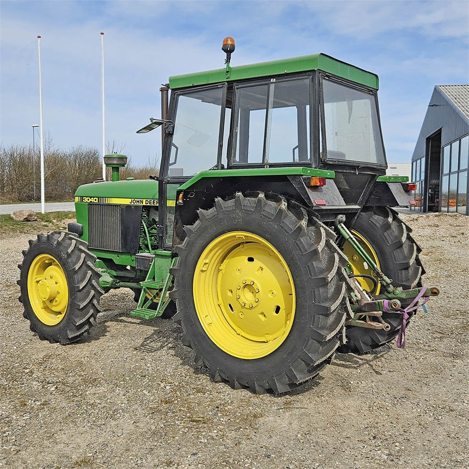 John Deere 3040 - Tractor: foto 5 John Deere 3040 - Tractor: foto 5