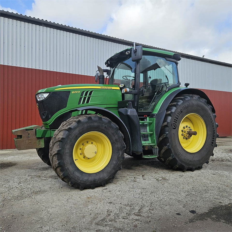John Deere 6210 R - Tractor: foto 1 John Deere 6210 R - Tractor: foto 1