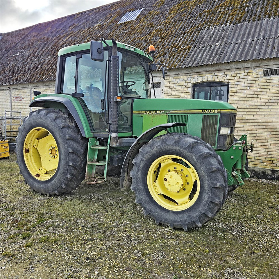 John Deere 6900 - Tractor: foto 1 John Deere 6900 - Tractor: foto 1