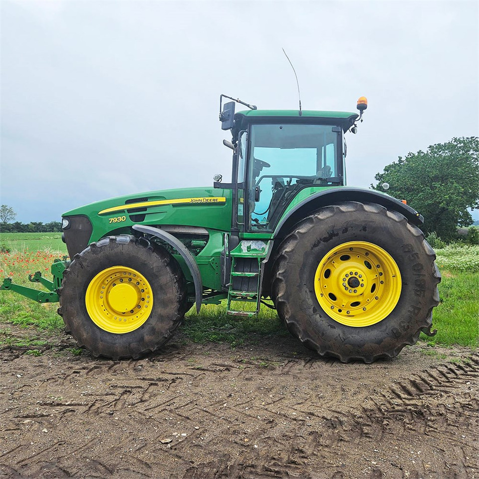 John Deere 7930 - Tractor: foto 2 John Deere 7930 - Tractor: foto 2