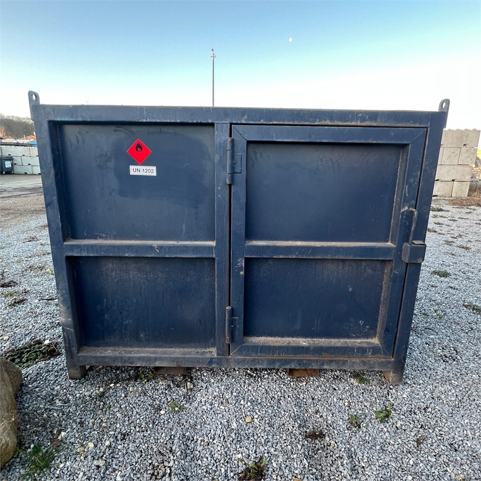 Kingspan Roug Steel Tank - Tanque de almacenamiento: foto 1 Kingspan Roug Steel Tank - Tanque de almacenamiento: foto 1