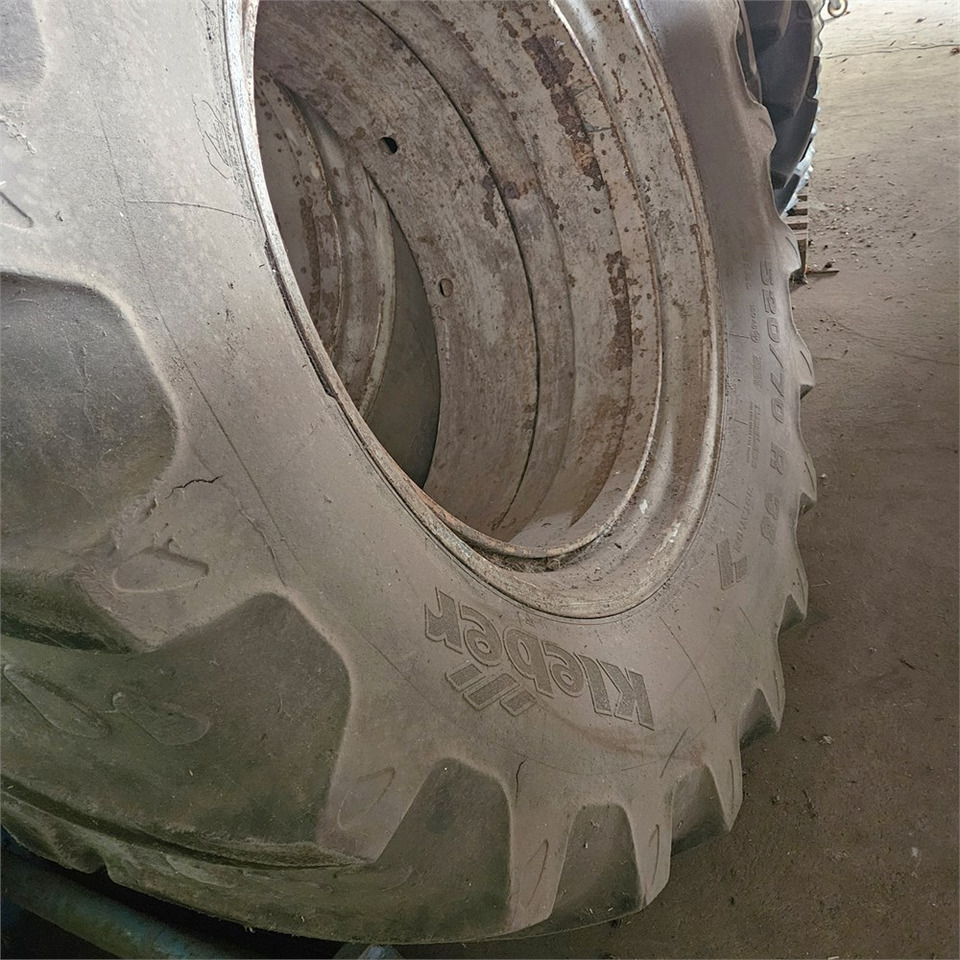 Tractor Kleber 520/70 R38: foto 9