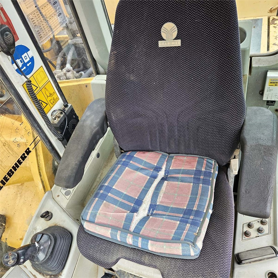 Excavadora de cadenas Liebherr R944B HD-SL Litronic: foto 11 Excavadora de cadenas Liebherr R944B HD-SL Litronic: foto 11