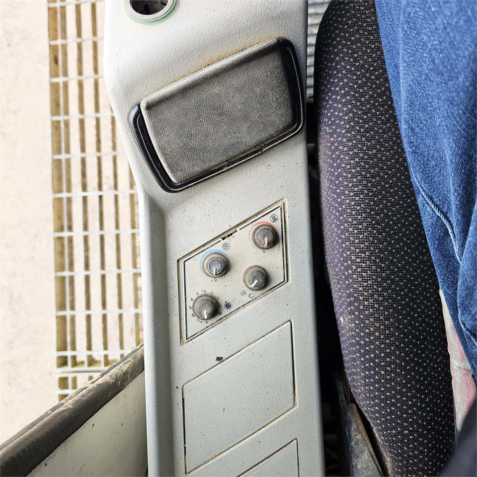 Excavadora de cadenas Liebherr R944B HD-SL Litronic: foto 17 Excavadora de cadenas Liebherr R944B HD-SL Litronic: foto 17