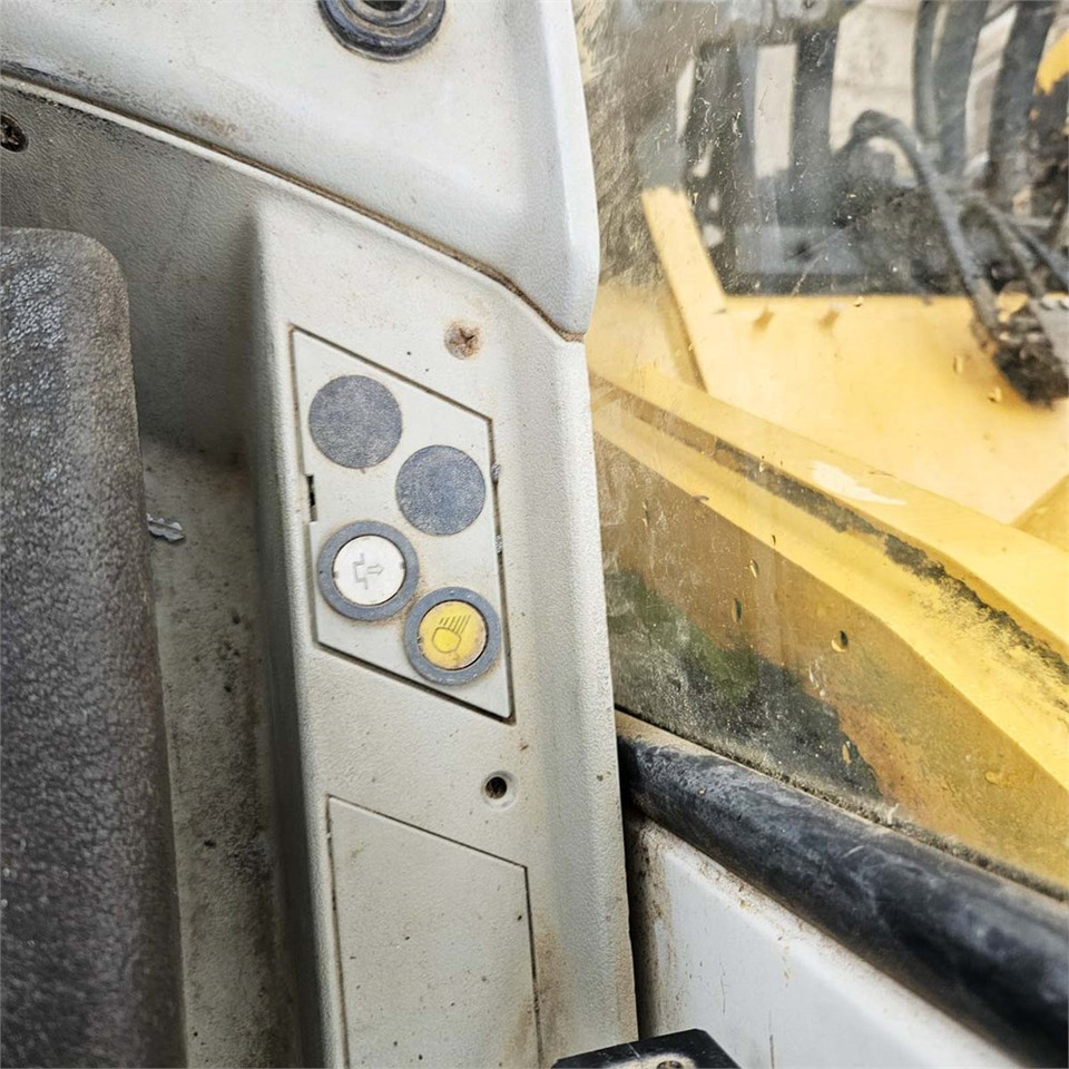 Excavadora de cadenas Liebherr R944B HD-SL Litronic: foto 20 Excavadora de cadenas Liebherr R944B HD-SL Litronic: foto 20