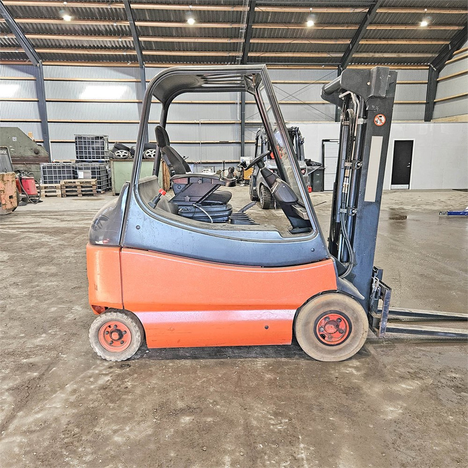 Linde AG E25 EL truck - Carretilla elevadora: foto 5 Linde AG E25 EL truck - Carretilla elevadora: foto 5