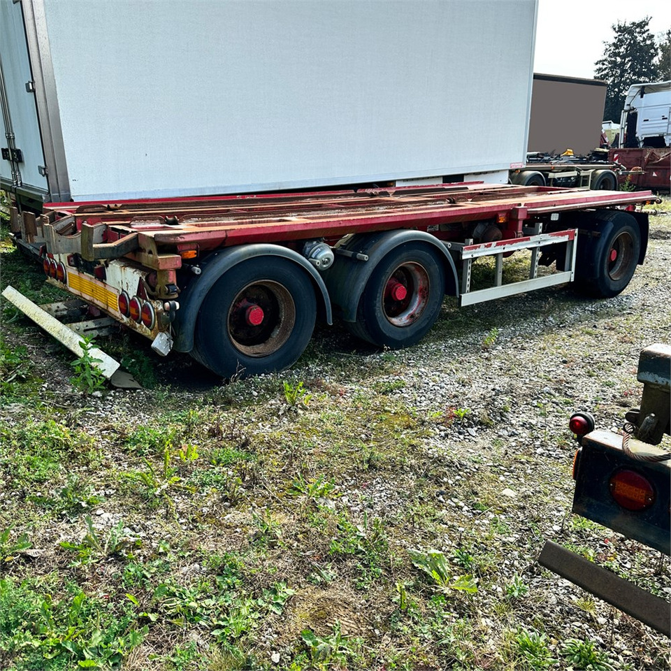 MTDK Transfer trailer - Remolque multilift/ Portacontenedores de cadenas: foto 2 MTDK Transfer trailer - Remolque multilift/ Portacontenedores de cadenas: foto 2