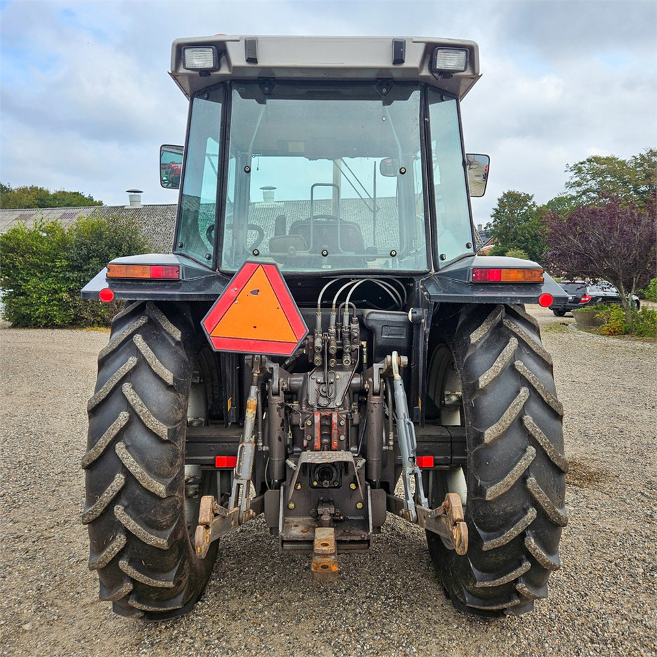 Massey Ferguson 3060 - Tractor: foto 4 Massey Ferguson 3060 - Tractor: foto 4