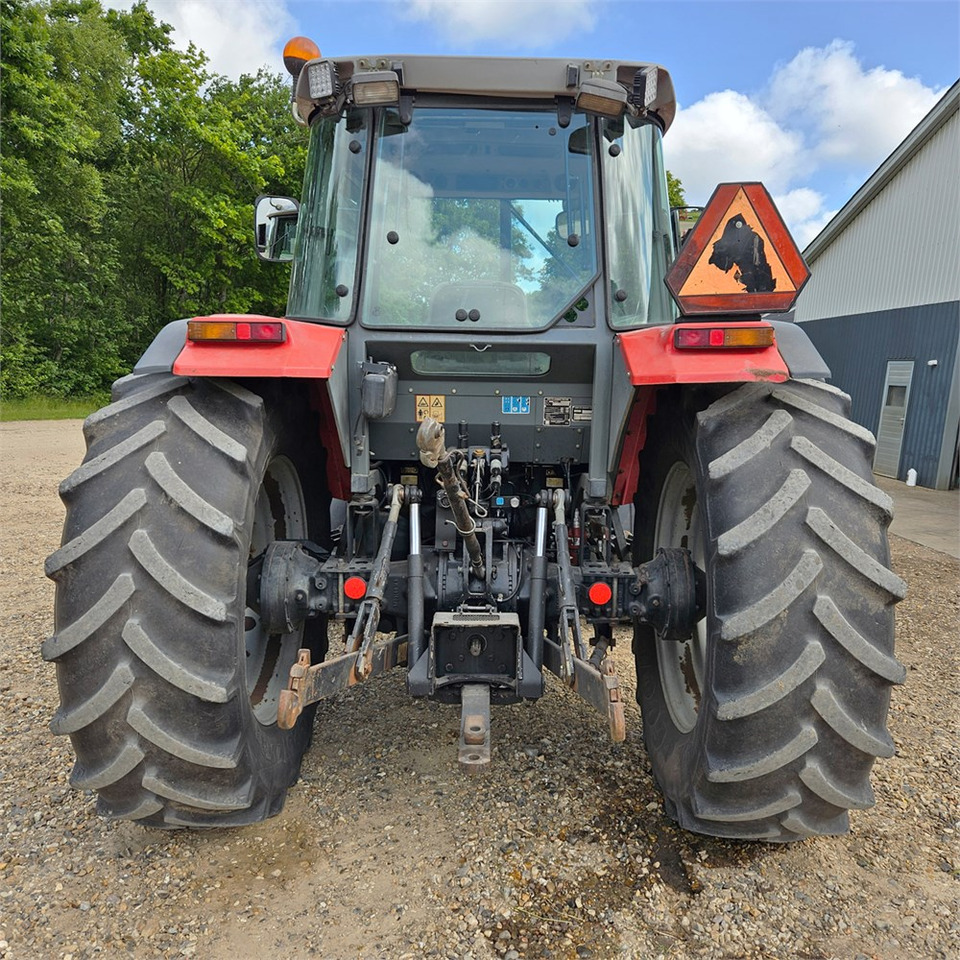 Massey Ferguson 4270 - Tractor: foto 4 Massey Ferguson 4270 - Tractor: foto 4