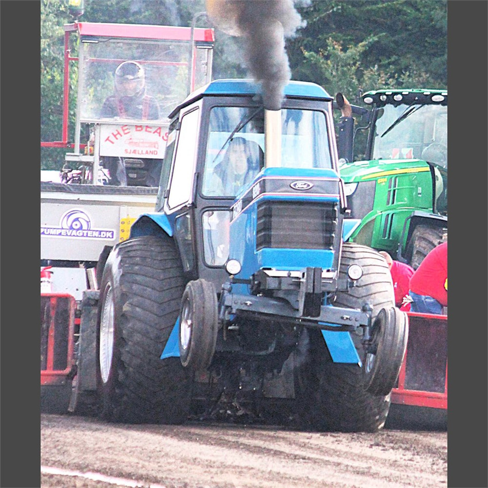 New Holland Feldborg El Diablo - Tractor: foto 2 New Holland Feldborg El Diablo - Tractor: foto 2