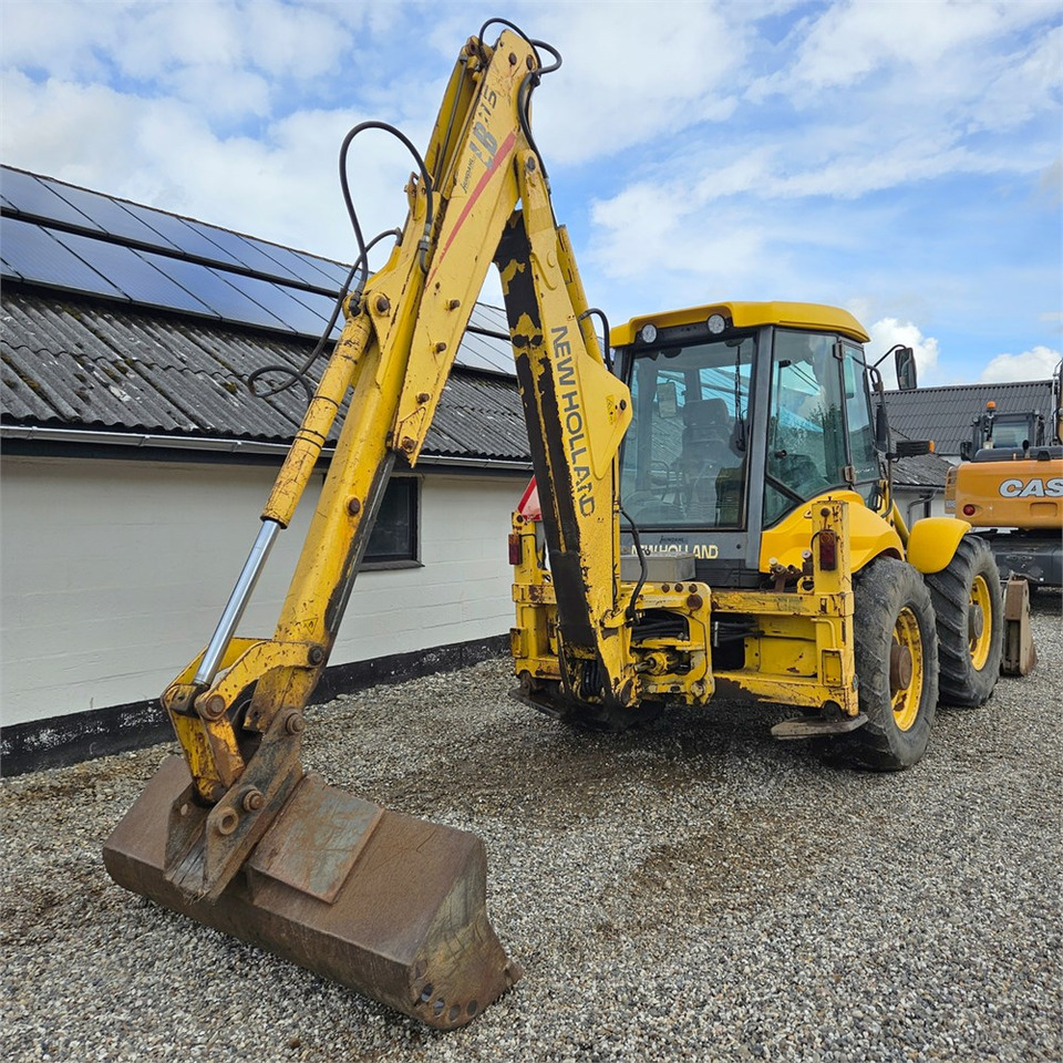 New Holland LB115-4PS - Retroexcavadora: foto 4 New Holland LB115-4PS - Retroexcavadora: foto 4