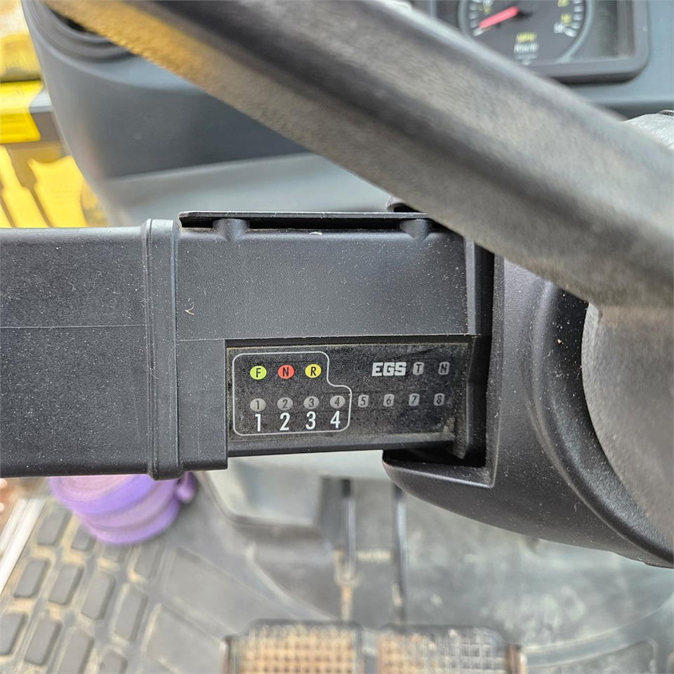 Retroexcavadora New Holland LB115 B-4PS: foto 17
