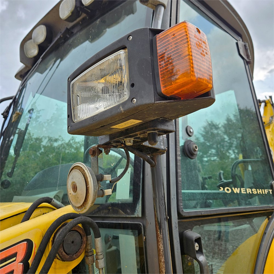 Retroexcavadora New Holland LB115 B-4PS: foto 50
