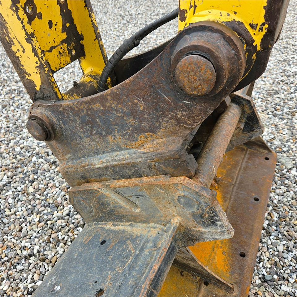 Retroexcavadora New Holland LB115 B-4PS: foto 36