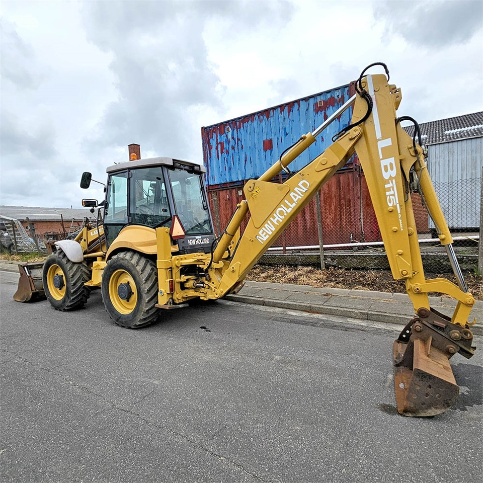 New Holland LB115 - Retroexcavadora: foto 4 New Holland LB115 - Retroexcavadora: foto 4