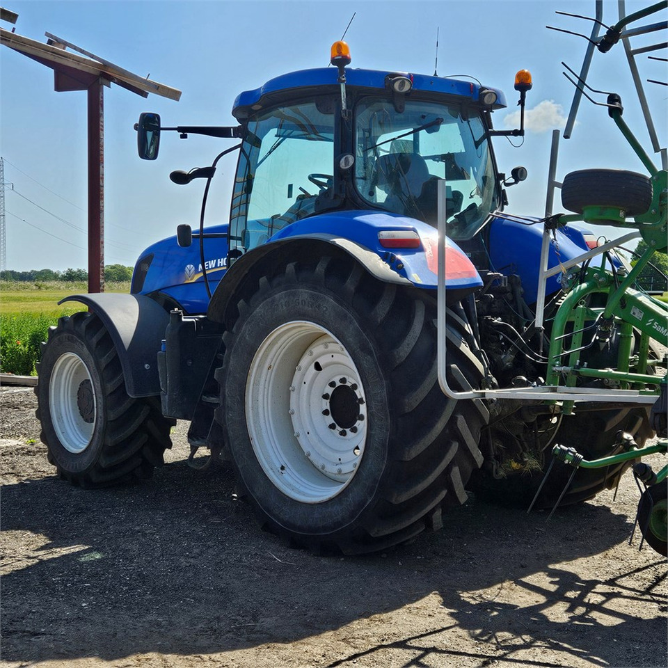 New Holland T7.235 Power Command - Tractor: foto 4 New Holland T7.235 Power Command - Tractor: foto 4