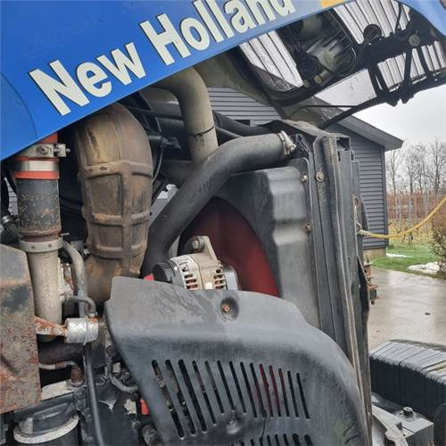 Tractor New Holland T8050 Class 5: foto 24 Tractor New Holland T8050 Class 5: foto 24