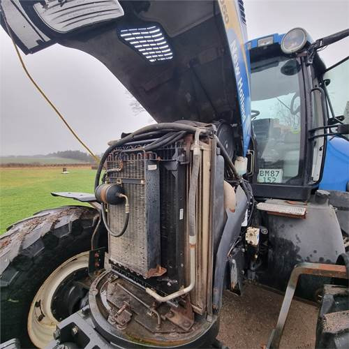 Tractor New Holland T8050 Class 5: foto 21 Tractor New Holland T8050 Class 5: foto 21