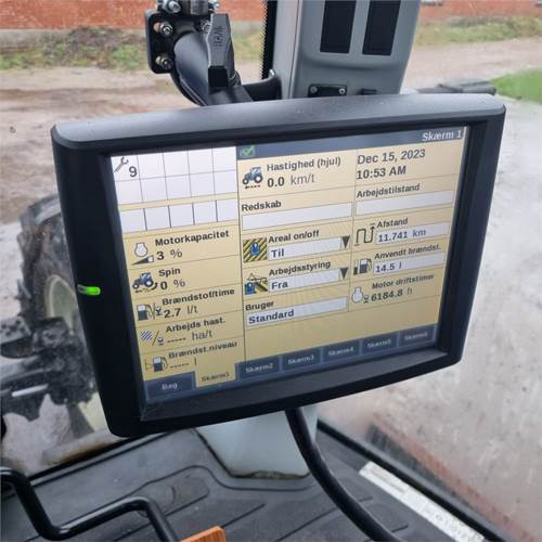 Tractor New Holland T8050 Class 5: foto 13 Tractor New Holland T8050 Class 5: foto 13
