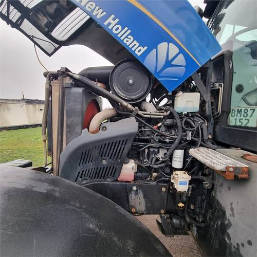 Tractor New Holland T8050 Class 5: foto 23 Tractor New Holland T8050 Class 5: foto 23