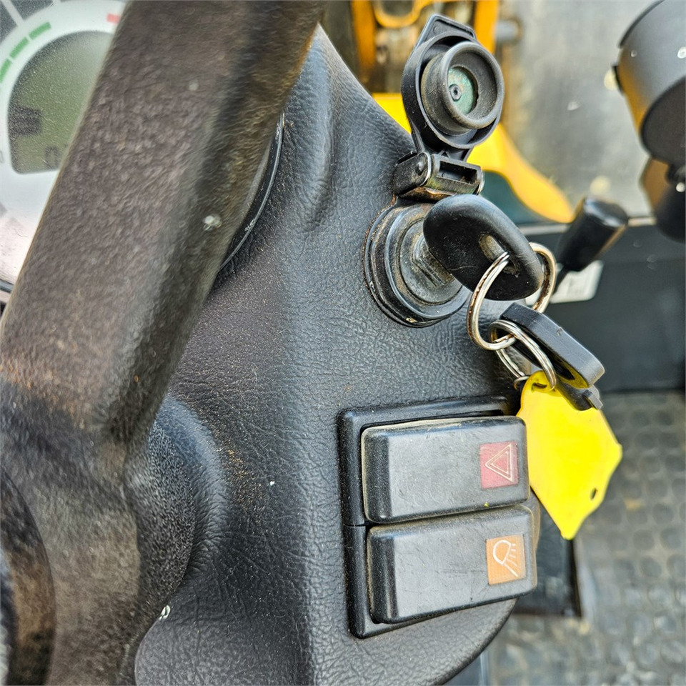 Cargadora de ruedas Schaeff 2445: foto 15