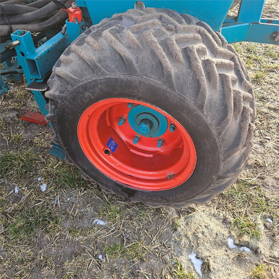 Leasing de Sulky Burel SPI-Solo Reguline 6 meter Sulky Burel SPI-Solo Reguline 6 meter: foto 44 Leasing de Sulky Burel SPI-Solo Reguline 6 meter Sulky Burel SPI-Solo Reguline 6 meter: foto 44