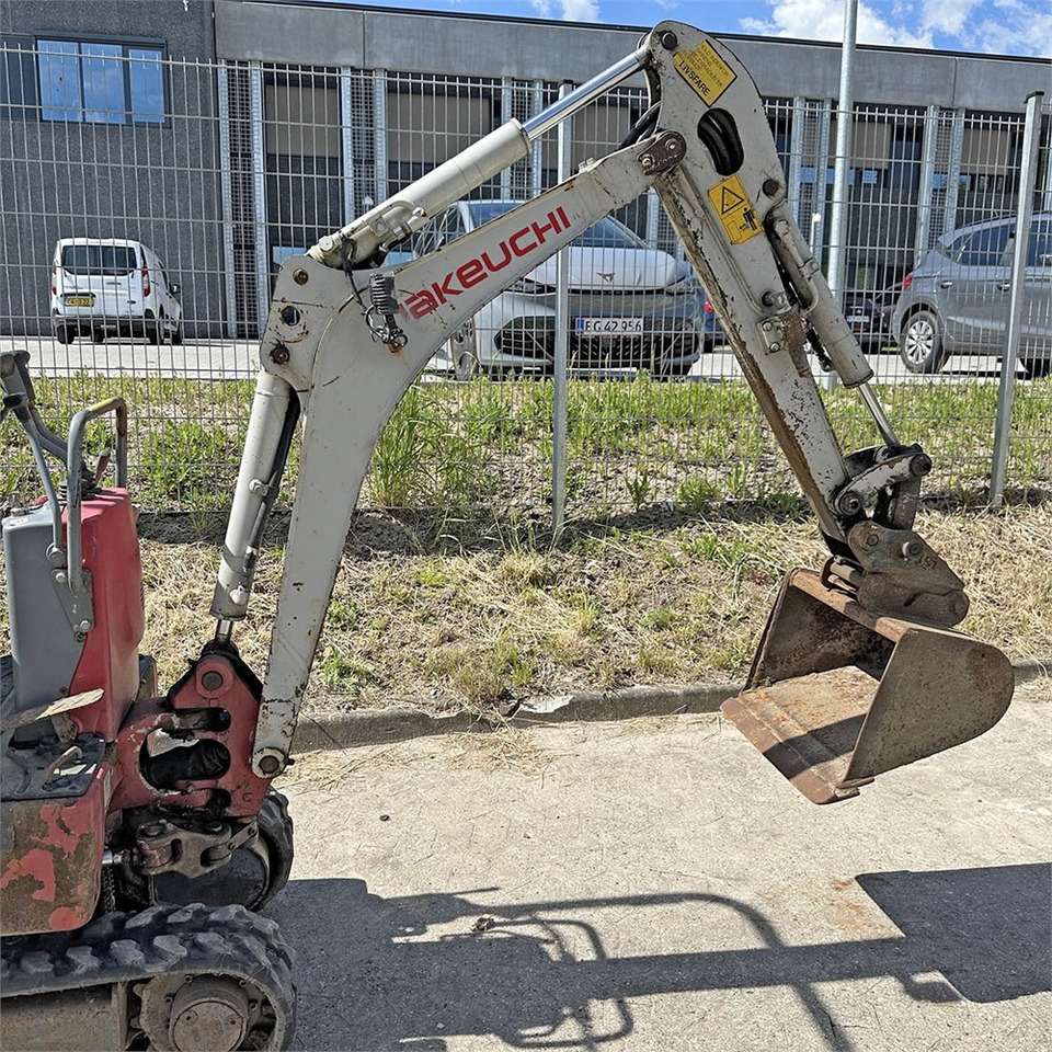 Miniexcavadora Takeuchi TB210 R: foto 21